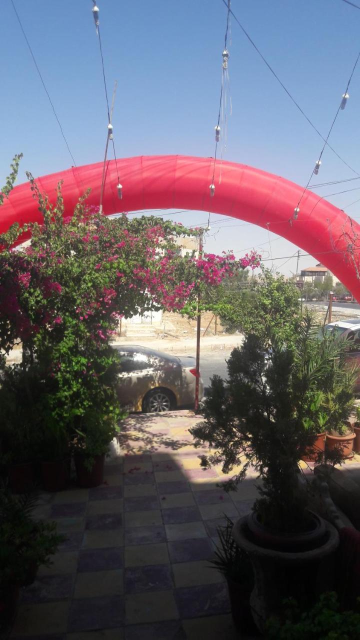 Al Seoudi Furnished Units Apartment Az Zarqa Exterior foto